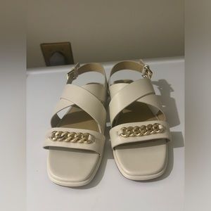 Michael kors sandals size 8 W